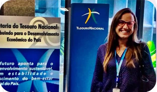 Renata Daguiar durante atuação no Tesouro Nacional